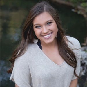 Meet your Posher, Bella